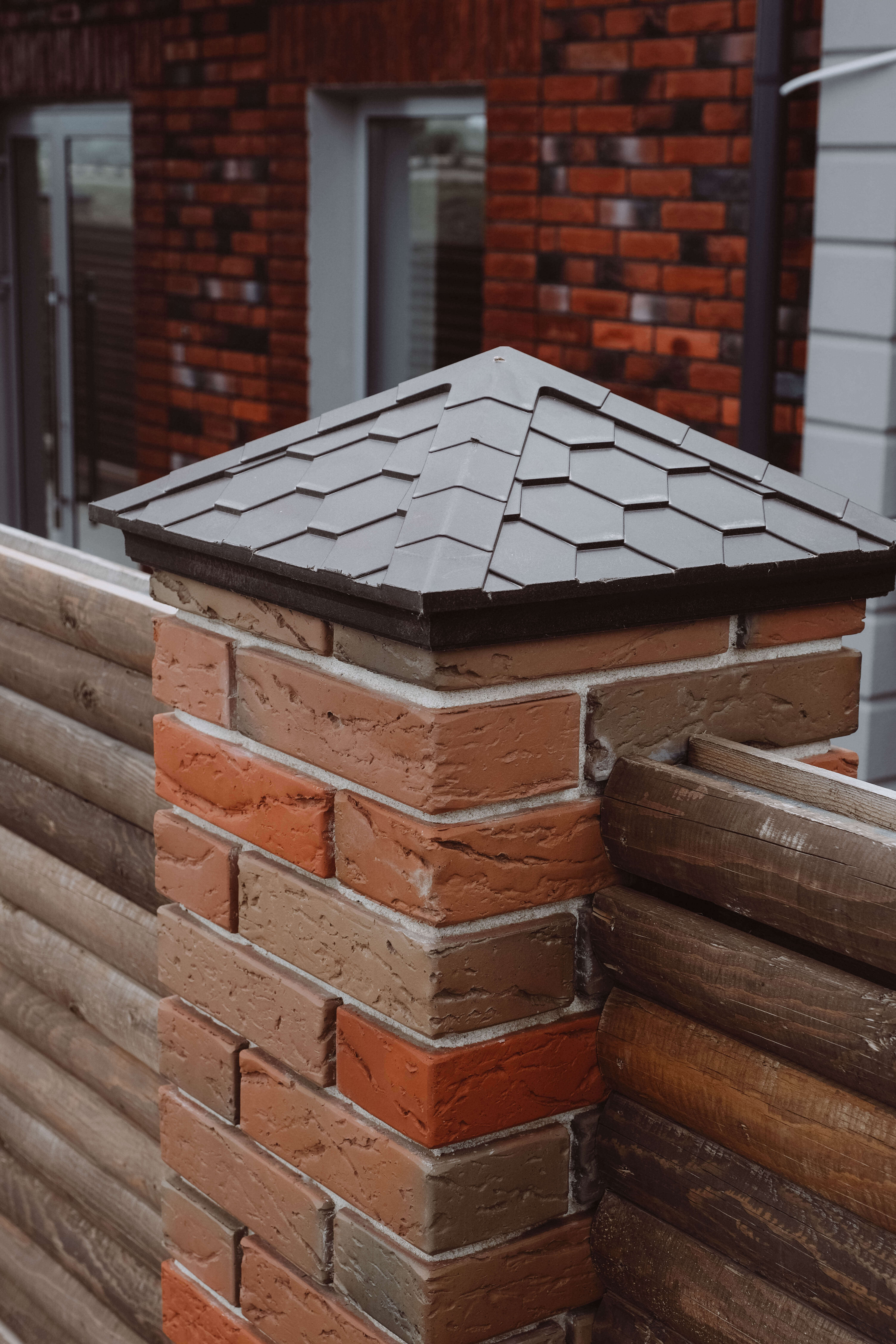 Колпак Zking Эверест Коричневый на столб 1.5х1.5 кирпича (390х390мм) в Балашихе фото